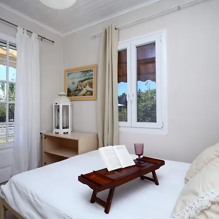 Case de vacanță Ailanto