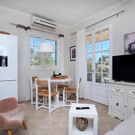 Ailanto Holiday home *